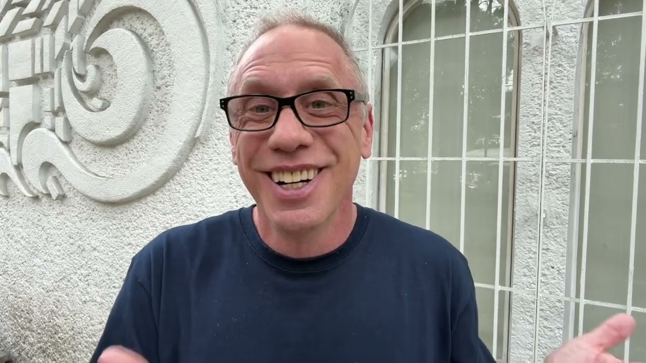 Qualify leads with an AI booking bot to set appointments for you. 