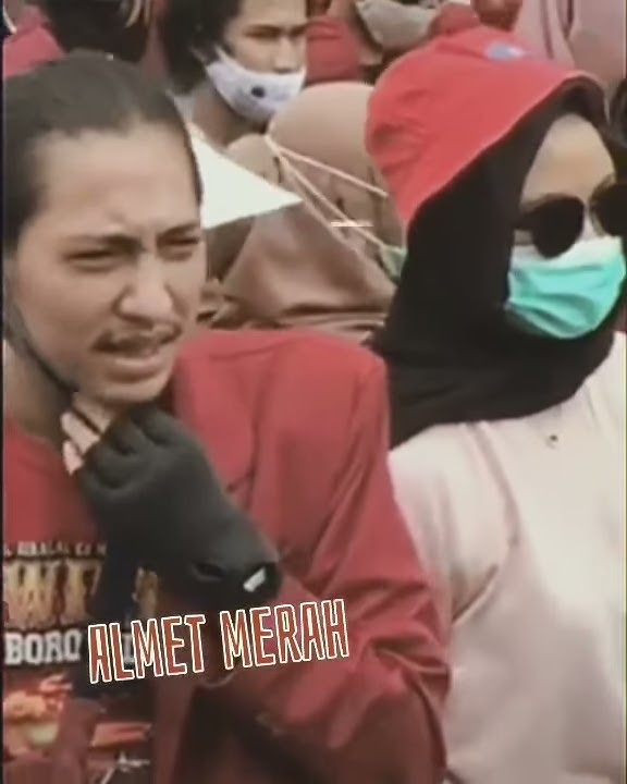 COGAN pas demo check ㅋㅋㅋ bisa-bisanya ketemu idol lokal ...