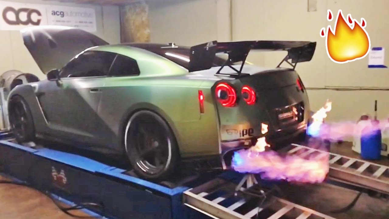 My Gtr Spits 5ft Flames Not Photoshopped Youtube