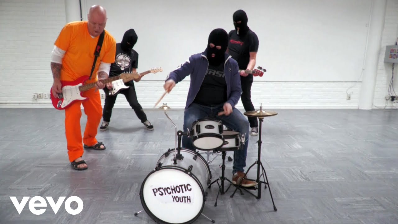 Psychotic Youth - A new plan (Studio)