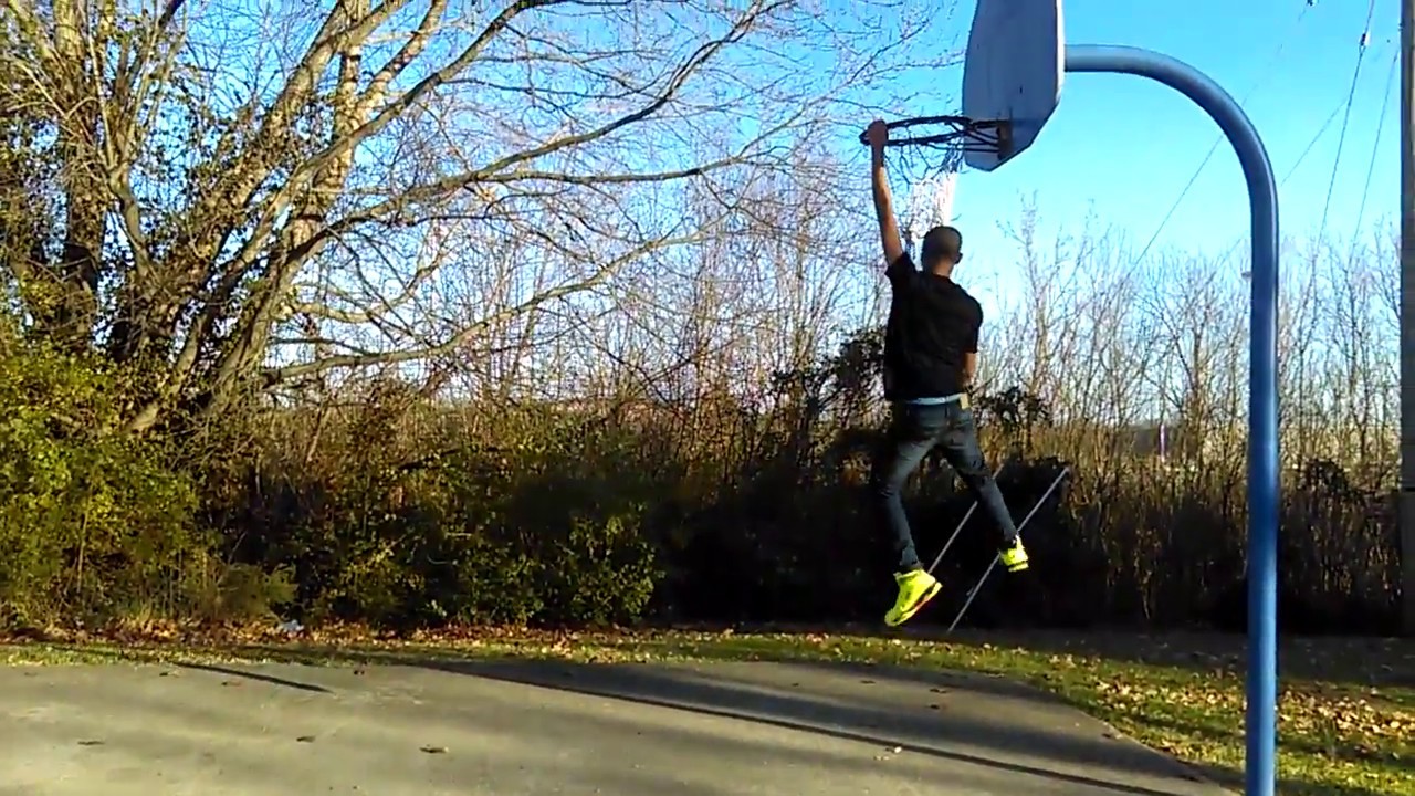 Touched 10 ft rim - YouTube