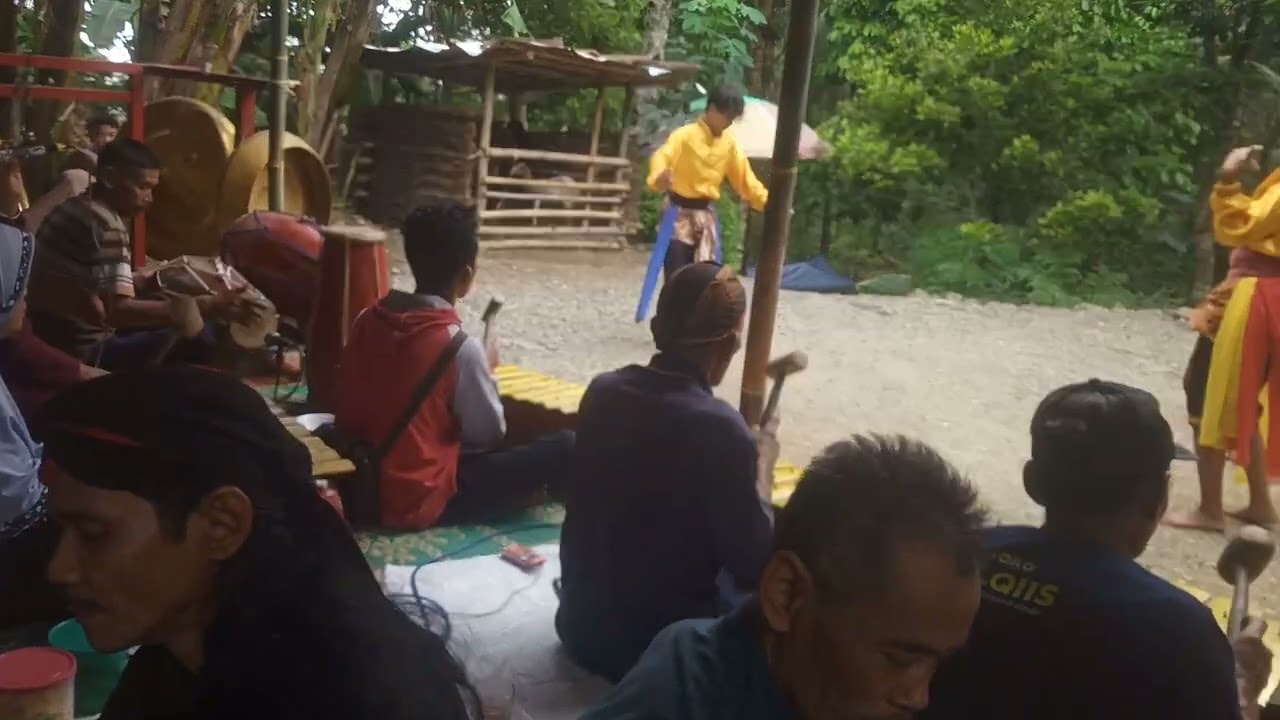 campursari pantelo gending vs Padang Wulan ebeg wargo budaya Bhakti ponjen gumelem wetan..