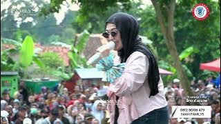 Selvy Anggraeni Goes Crazy | Family's Group Live Cover, Sasak Village, Tegal Village, Bogor