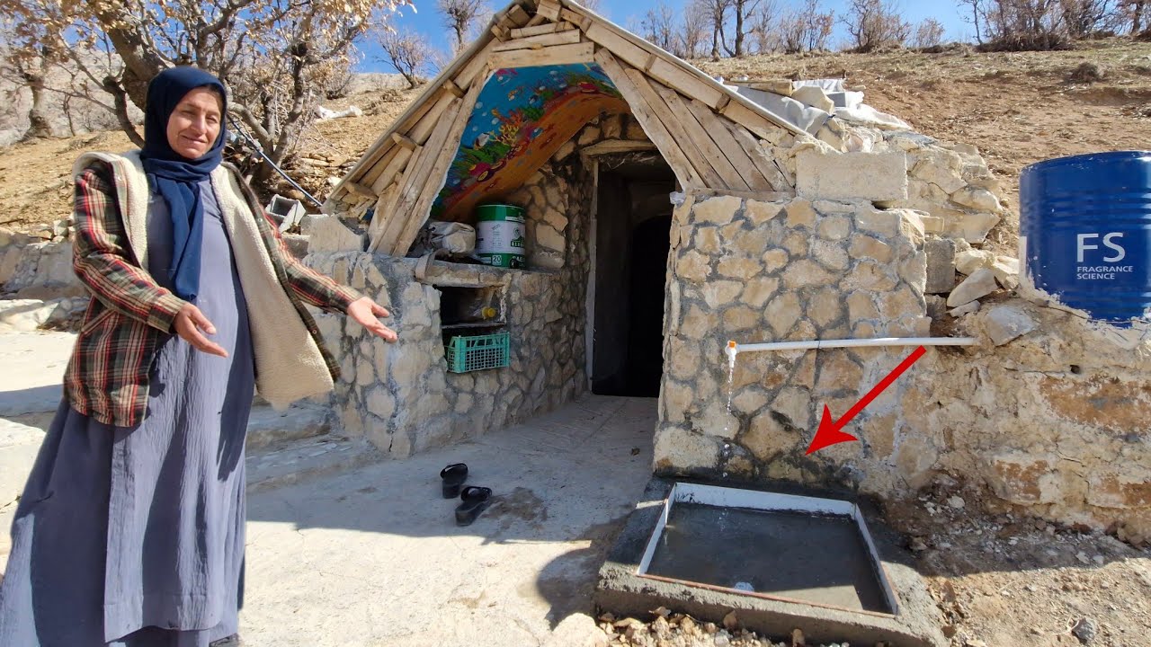Water and Peace: Cavewoman Completes Amazing Cleaning Platform