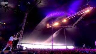 Charli Xcx - Doing It Live Glastonbury 2015