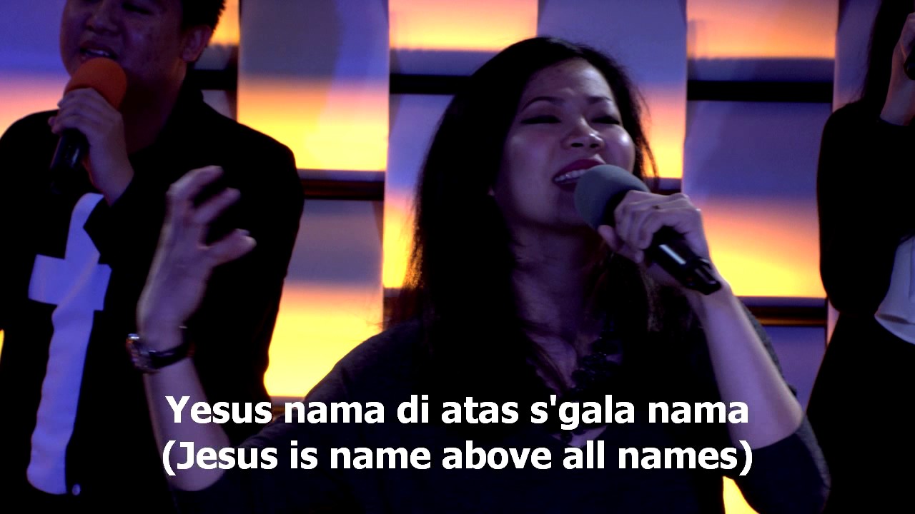 Tuhanku Maha Besar and Hatiku Percaya worship led by Cynthia Hosiana