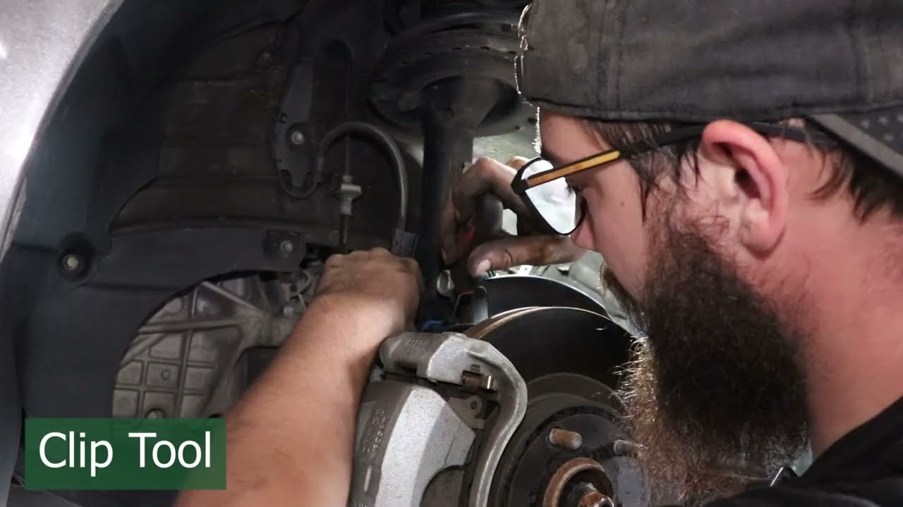 Front Complete Strut Assembly Replacement on a 2017 Toyota Camry SE l SENSEN® Shocks & Struts