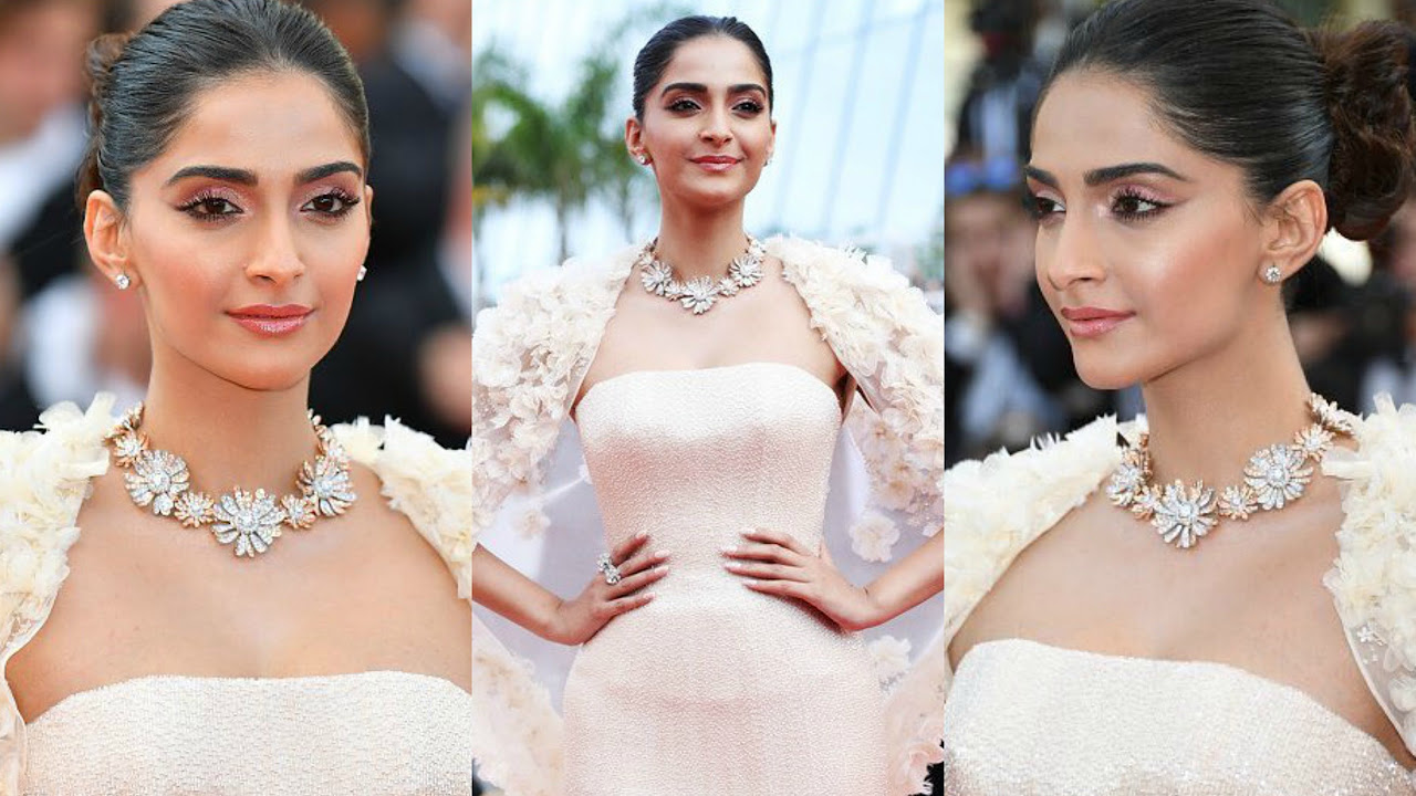 Cannes 2016 Red Carpet   Sonam Kapoor Hot In Ralph And Russo Dress