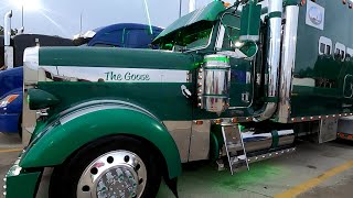 AMAZING Custom Freightliner THE GOOSE At Joplin MO Truck Stop #freightliner