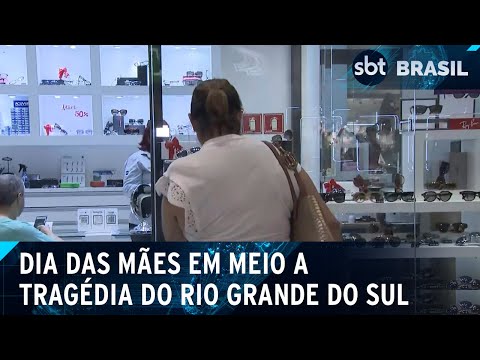 Video jovem-conta-como-e-comprar-presente-para-a-mae-que-mora-no-rs-sbt-brasil-11-05-24