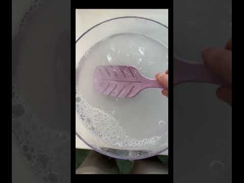 Video: 3 semplici modi per pulire una spazzola per capelli rotonda