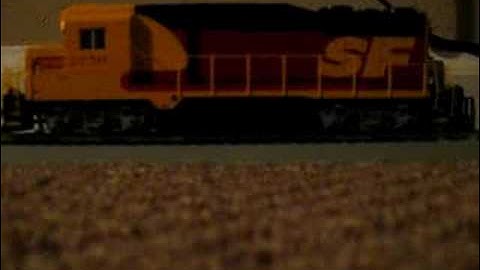 a cool sound run with my proto 2000 gp30 w/ sound and dcc