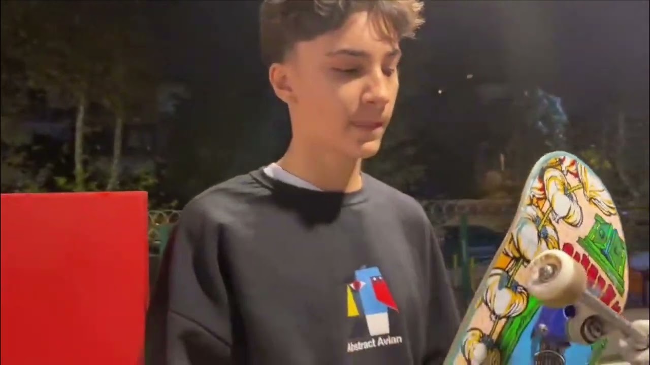 Demir x Opera S.O.S Candle White