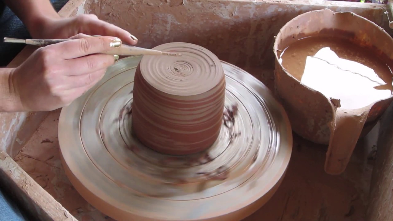 Throwing a Neriage mug with inclusion technique