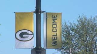 From Tinseltown to Titletown: Celebs love Green Bay bars, restaurants