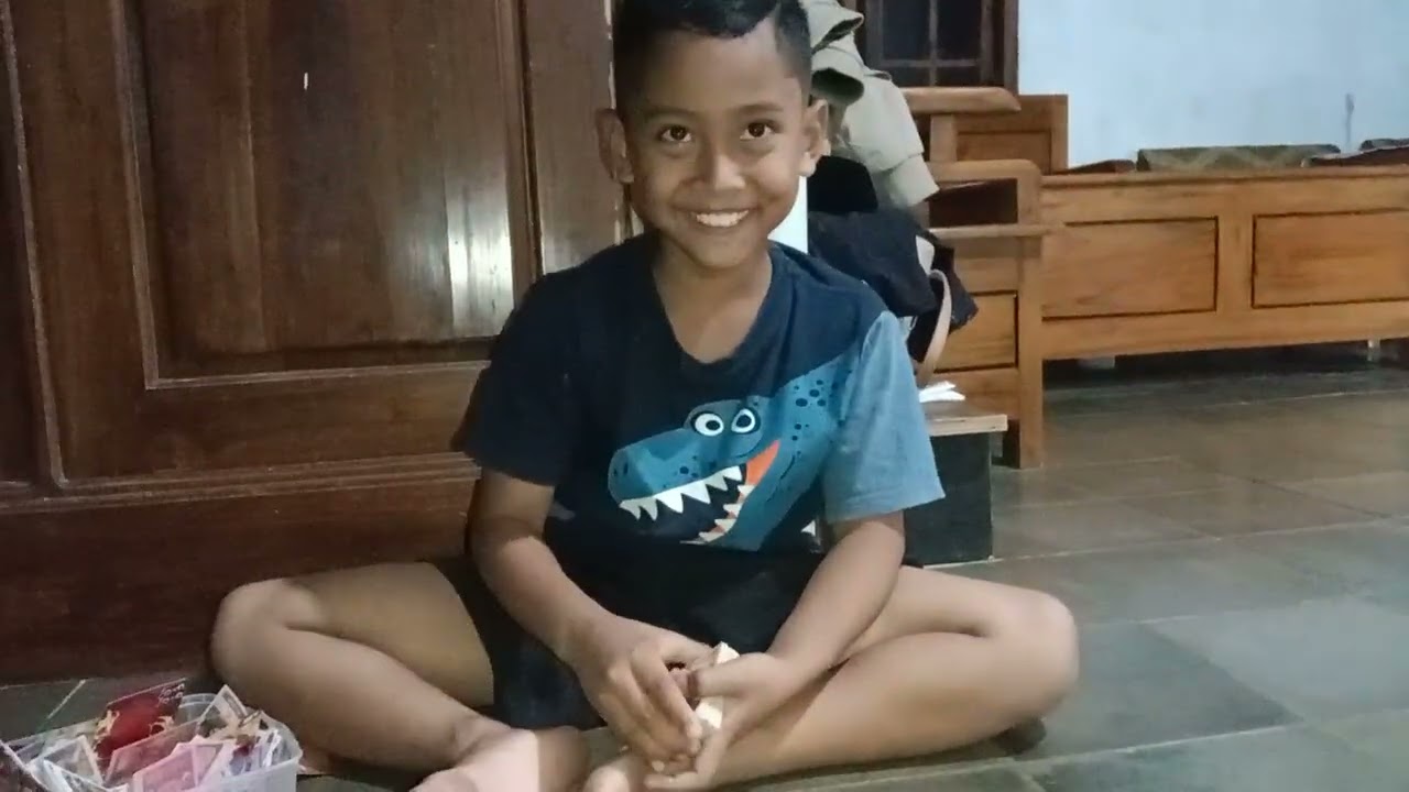 Tepuk kartu tangan satu ga bisa