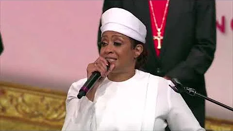 Evangelist Dorinda Clark-Cole Singing at Superviso...