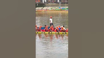 Ghe Ngo ván ghép không cần câu chùa Khleang