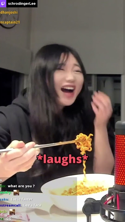 Arii & Lee Eat Spicy Noodles... 🔥