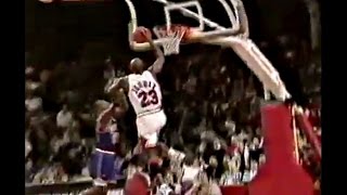 Michael Jordan Dunks Over Greg Anthony! (Bulls vs Knicks 1992)