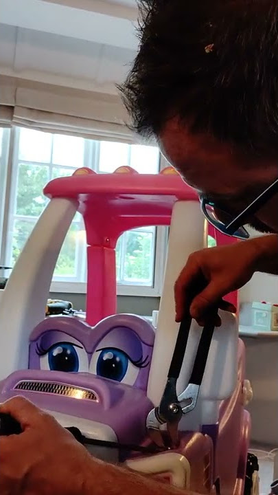 Cozy Coupe top hat removal