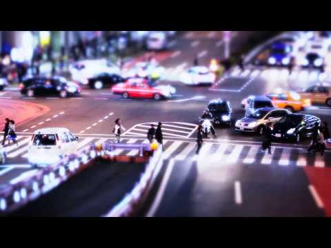 車と人は進む