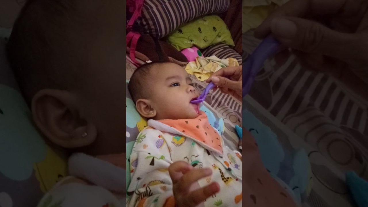 Reaksi Lucu Bayi Saat Pertama Kali Makan Buah Naga YouTube