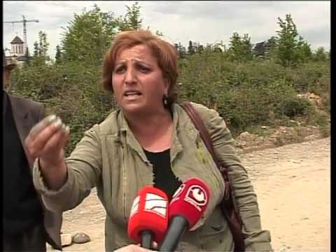 სოზარ სუბარის ზუგდიდში ვიზიტის პარალელურად დევნილებმა აქცია გამართეს.