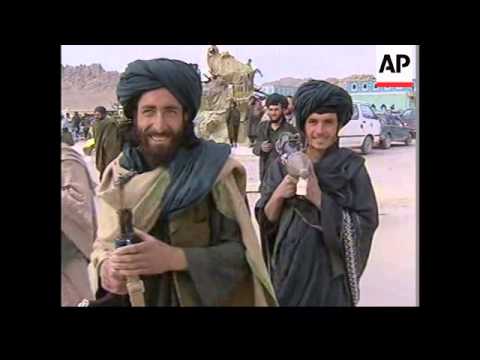 afghan-interim-leader-makes-base-in-mullah-omar's-compound.