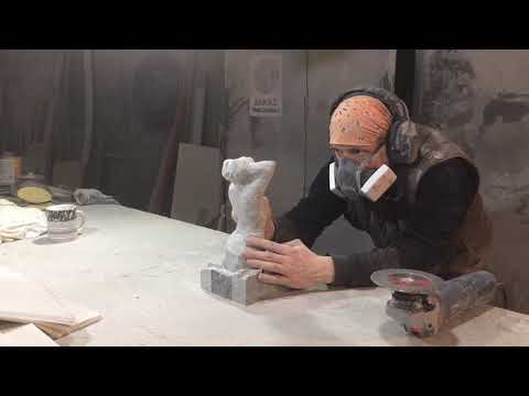 Wideo: Jak Zrobić Miękką Rzeźbę Z Kamienia