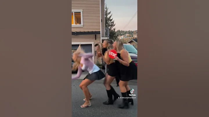 And that’s how Regina George died… #meangirls #halloween #reginageorge #schoolbus