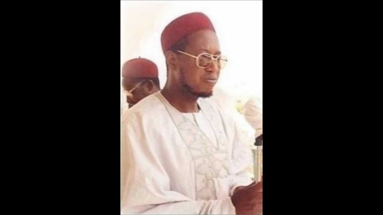 Yan Mata  a University - Sheikh Ja'afar Mahmud Adam.wmv