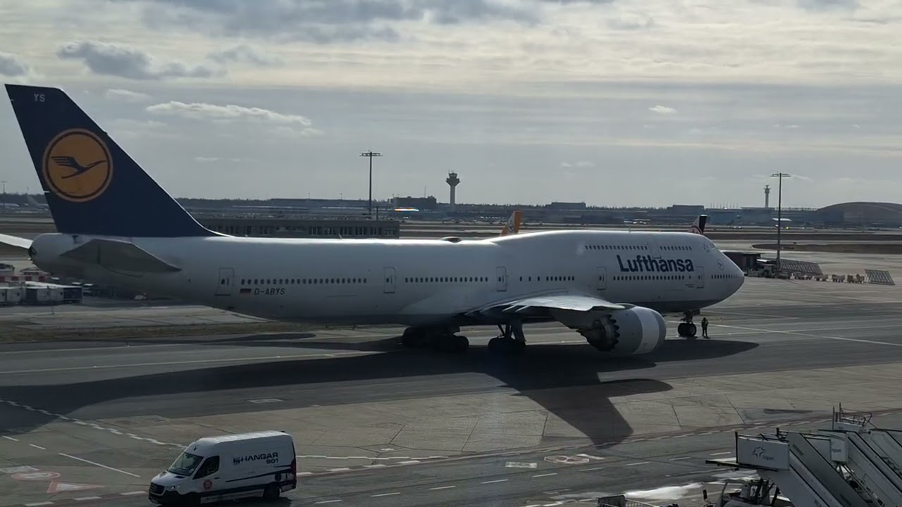 LH498 to mexico city pushback and roll out at frankfurt airport #B747lovers 