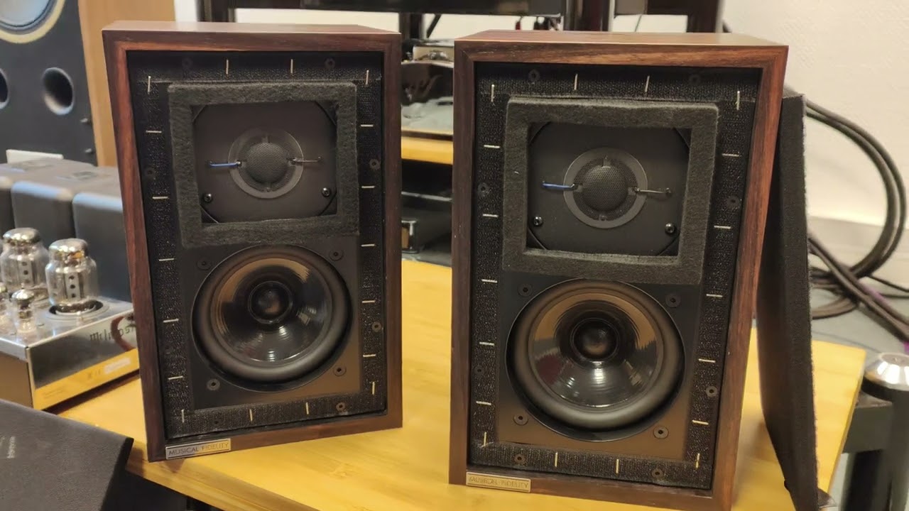 Unboxing Musical fidelity LS3/5a UHD 4K - YouTube