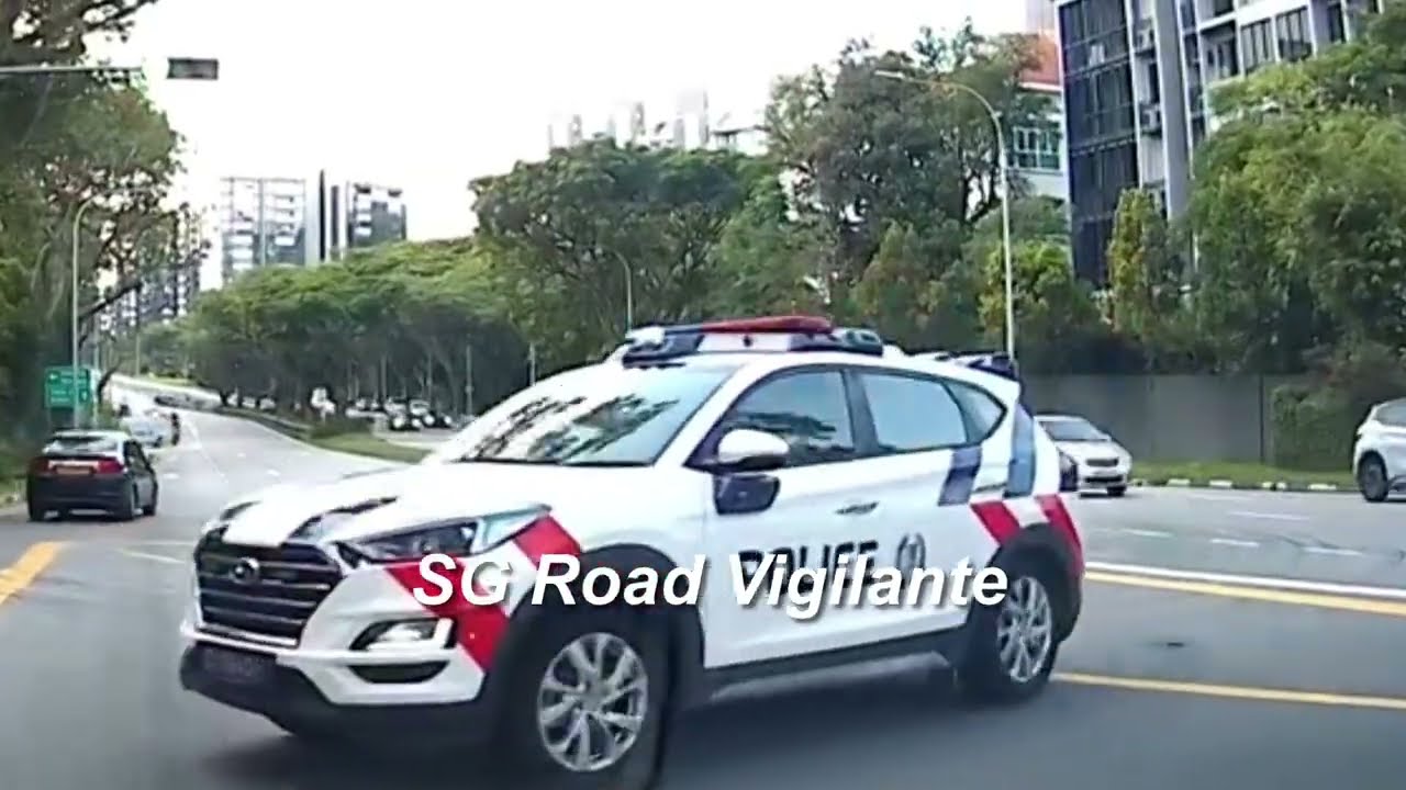 13may2025  singapore police force FRC  fail to stop and give way   turn on  at the blinker last min