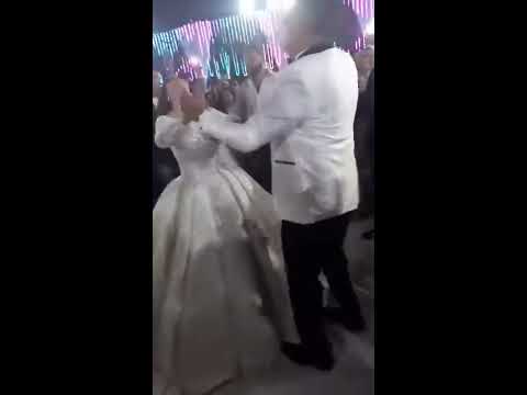 حمو بيكا بيرقص هو و عروسته علي مهرجان انا بيكا ماي لاف الفانز