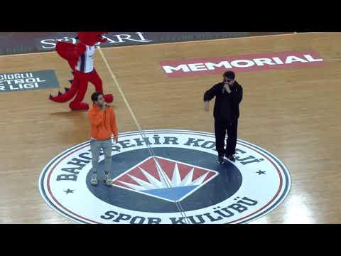 Reynmen feat. Eypio – Toz Duman ( Bahçeşehir Koleji Fenerbahçe Maçı Devre Arası Konseri )