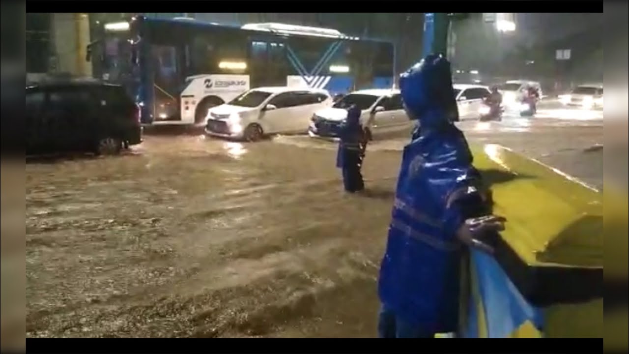AWAL TAHUN 2020, JAKARTA BANJIR.. - YouTube
