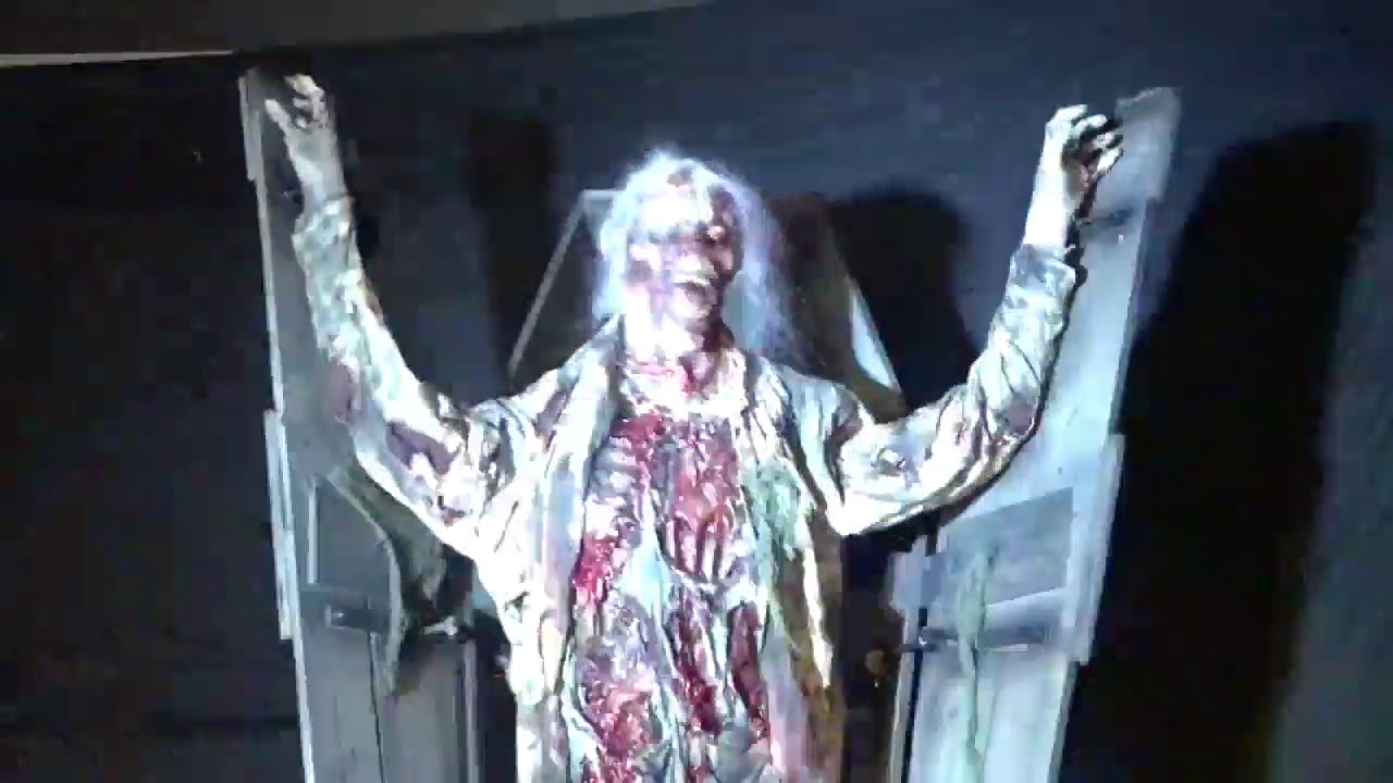 Zombie Coffin Escape