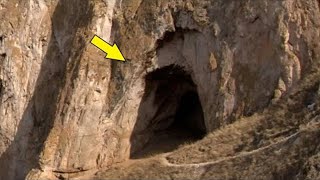 Археологи нашли пещеру, заглянув внутрь, они в ужасе закричали!