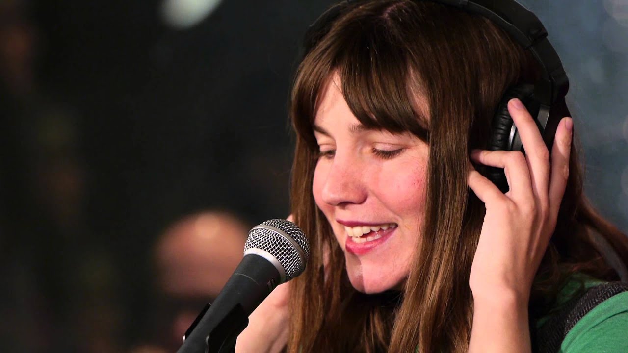 Lavender Diamond - There's A Perfect Love For Me (Live on KEXP) - YouTube