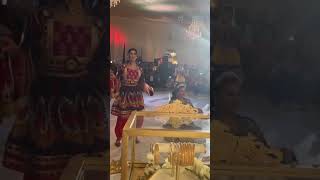 رقص دختران افغان در عروسی با آهنگ گلدانه دانه #wedding #afghangirl #dance