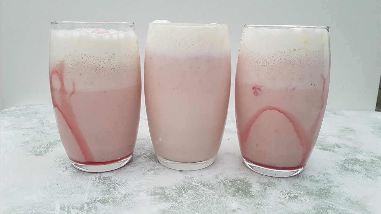 Frothy Strawberry Milkshake In 2 Minutes | Homemade Strawberry Milkshake | English Subtitles By UF