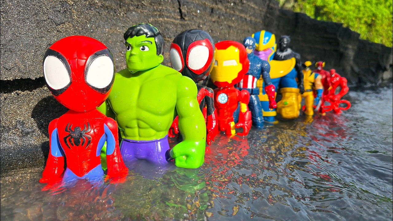 Avengers Action Figure Buried In The Sand. Spider-man, Hulk, Captain America, Thanos, X-man #40