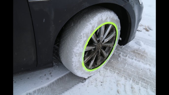 La solution : des chaussettes à neige pour remplacer les pneus