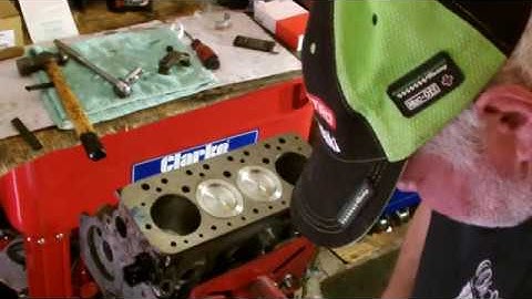 shauns 1380 build part 2 (setting the ring gaps and fitting the pistons)