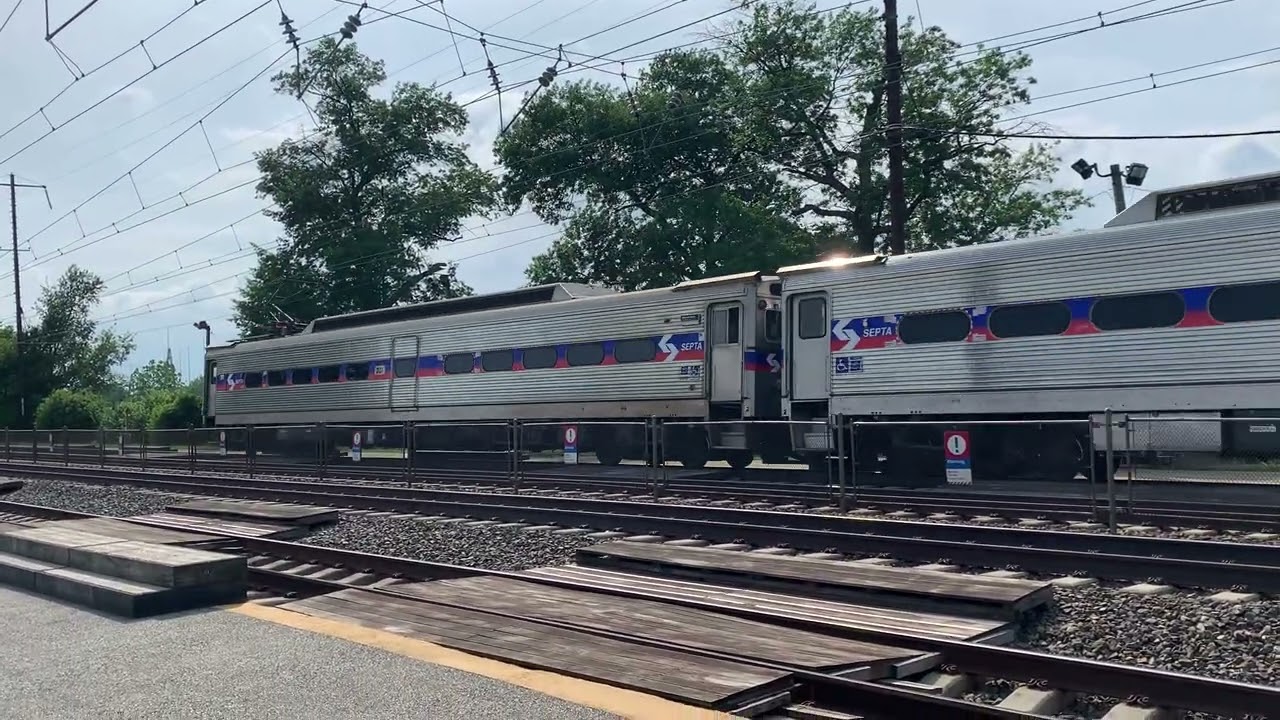 SEPTA 9229(10) Wilmington/Newark Line