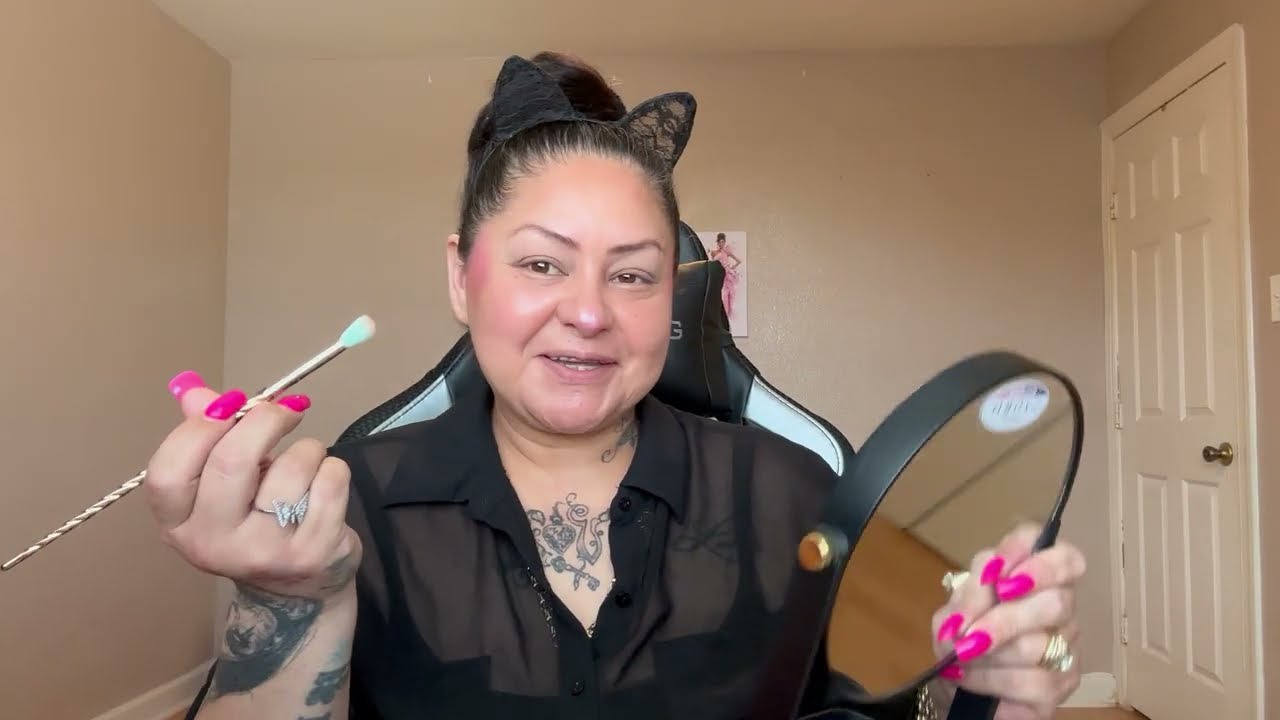 Make up tutorial with Venus XL plus story time ￼