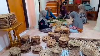 Limbah Pelepah Sawit Disulap Jadi Piring Anti Pecah