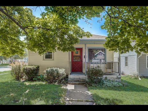 1115 E Moreland Blvd, Waukesha, WI home video tour